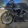 Yamaha R1 full carbone : un soin chirurgical