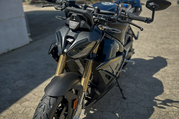 BMW S1000R : un roadster où rien ne peut se cacher